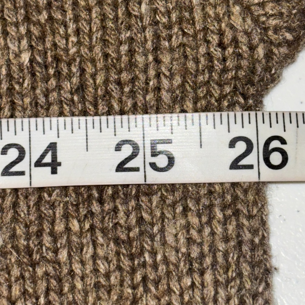 Victoria Jones Christmas Festive Cardigan with Holiday Motifs - Picture 11 of 14